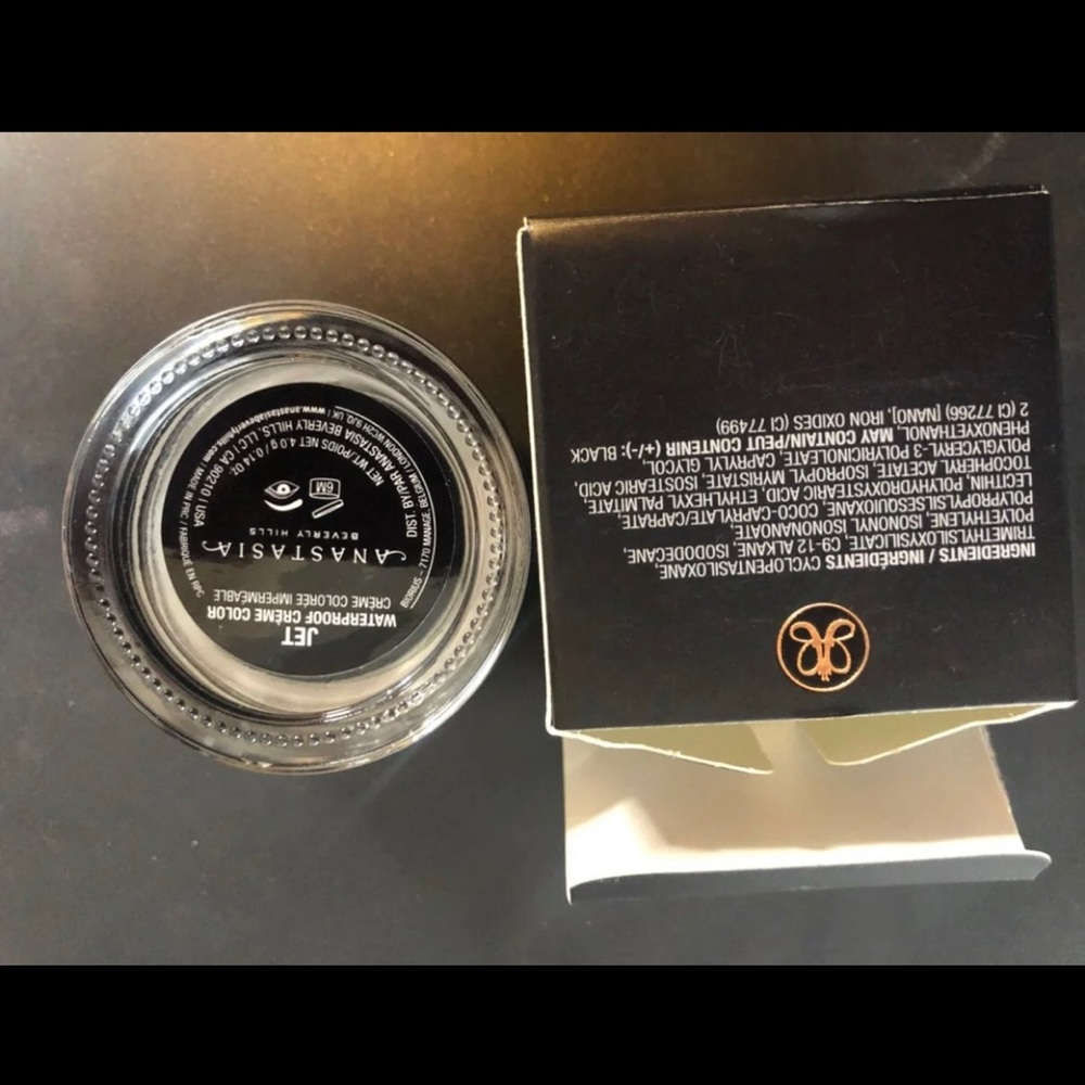 Anastasia eyeliner